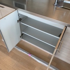 ハウスメーカーオリジナルアイランドキッチン　パックキャビネット