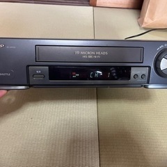 ビデオデッキ　シャープ VC-HF530