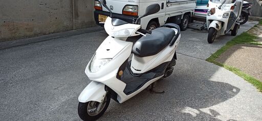購入者の勘違いシグナスzとして売ってますし  購入者がシグナスxしか知らない様で一方的に詐欺だの評価を頂きました。お店で売られてる値段で12万くらいでしたので値段も妥当なのですが、今回は相手が悪かったと思ってしょうがないです。