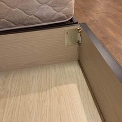 Semiダブルベッド