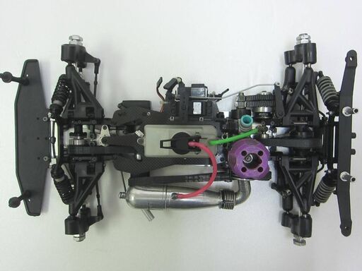 ＜ヤフオク出品中＞ ※ジャンク※ BMT 1/8エンジンカー メカ付きシャーシ 中古 未チェック