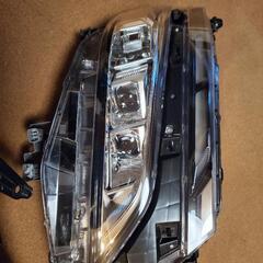 ヴォクシー80系後期標準グレード純正　ledヘッドライト左右