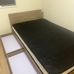 ほぼ新品の収納付きセミダブル＆コンセント付きベット