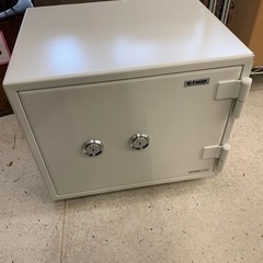 金庫　セーフティボックス　EIKO