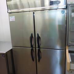 中古 冷蔵庫① 業務用縦型4枚扉 現状店頭渡