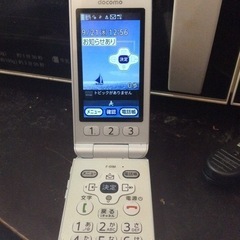 値段下げました9800円ドコモらくらくホン、美品