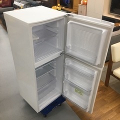 S237 ユーイング 140L 2ドア冷蔵庫（ホワイト）【右開き】UING UR-F140J-W⭐動作確認済 ⭐クリーニング済 S237 ユーイング 140L 2ドア冷蔵庫（ホワイト）【右開き】UING UR