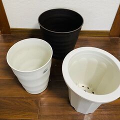 プラスチックの鉢まとめて！（美品）