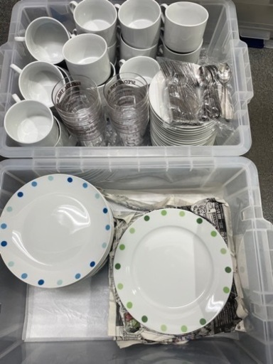 未使用食器100品以上（全122点）　コーヒーカップ、皿、コップ、スプーン、フォークなどまとめて
