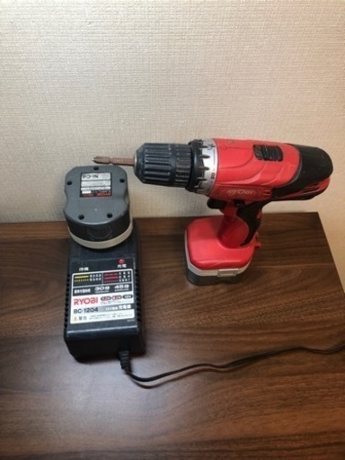RYOBI インパクトドライバー　バッテリー2個　充電機付き