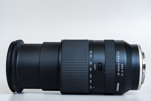 美品・2022年4月購入・保証有・保護フィルター付】TAMRON タムロン 28-200mm F2.8-5.6 Di III RXD SONY  Eマウント A071 - レンズ