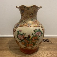 九谷焼の壺(大きい花瓶)