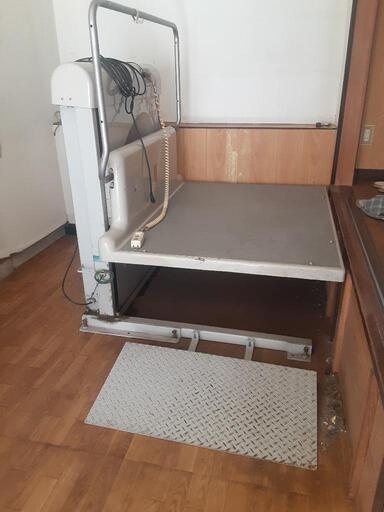車椅子用昇降機　中古動作品　引き取り限定
