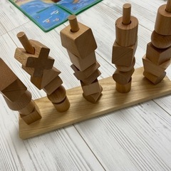 モンテッソーリ　木製　おもちゃ