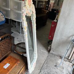 【リサイクルショップどりーむ天保山店】●662●　オシャレ鏡　全身鏡　壁掛けタイプ　細やかな細工　お姫様風　( *´艸｀)