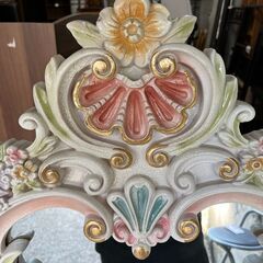 【リサイクルショップどりーむ天保山店】●662●　オシャレ鏡　全身鏡　壁掛けタイプ　細やかな細工　お姫様風　( *´艸｀)