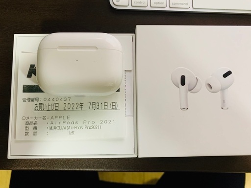 Apple Airpods Pro Magsafe付き　MLWK3J/A A2083 A2084 A2190 ワイヤレスイヤホン　【中古品】
