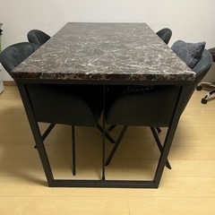 【急募】ダイニングテーブル+椅子4脚