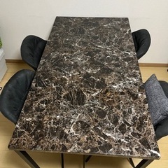 【急募】ダイニングテーブル+椅子4脚