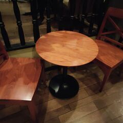 【ネット決済】丸ダイニングテーブル　椅子2脚セット