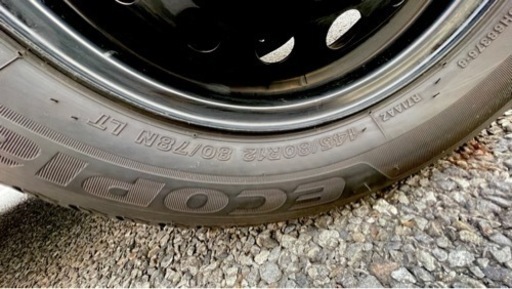 新車外しホイールタイヤ４本セット 今年の6月納車のダイハツS710Vハイゼットカーゴクルーズ標準装備品です。2022年製です。 新車外しホイールタイヤ4本セット 今年の6月納車のダイハツS710V