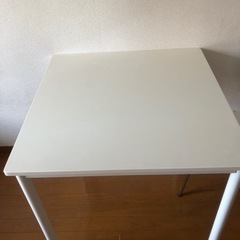 ナフコのテーブル、椅子