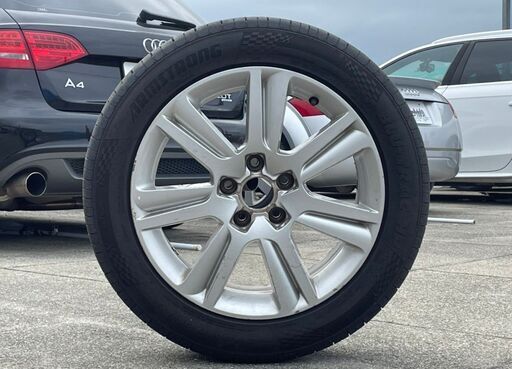 純正 アウディ A4アバント 225/50R17 ホイール&タイヤ