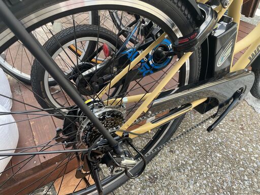 新車◆電動アシスト軽快車・太目タイヤでゴツかわいい　◆マウンテンバイクタイヤ採用のウォンカ