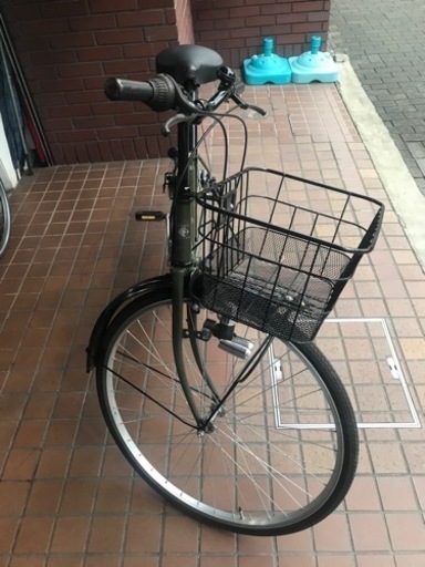 27インチ　外装6段変速　ledライト　音鳴りにくいローラーブレーキ　カーキ色 27インチ 外装6段変速 ledライト 音鳴りにくいローラーブレーキ カーキ色