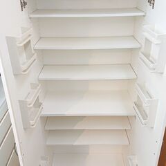 キッチンストッカー パントリー キャビネット 食品庫 食器棚 2枚扉 鏡面仕上げ ホワイト 棚板可動式■幅80cm×奥行40cm×高さ180㎝■近隣配送無料 買取帝国 朝霞店