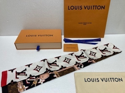 LOUIS VUITTON ルイ・ヴィトン　M76733 スカーフ　新品同様　ホワイト・ネイビー　正規品 12540円