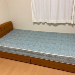 シングルベッド