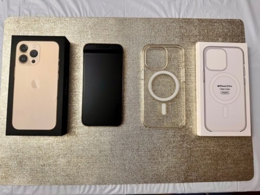 本日まで値下げ　iPhone 13 Pro 256GB Gold SIMフリー　純正ケース付！