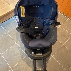 エールべべ　チャイルドシート