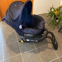 エールべべ　チャイルドシート