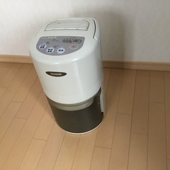 象印　除湿乾燥機　PJ-AN60 水取り名人　