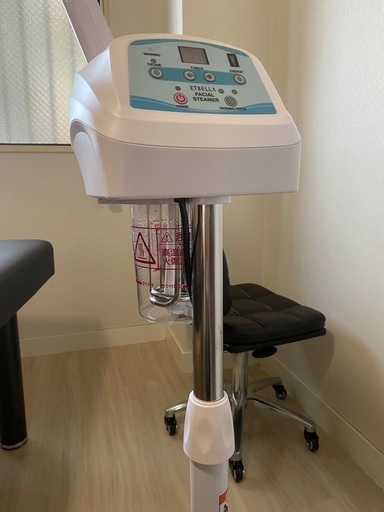 エトゥベラ＞ オゾンフェイシャルスチーマー ST-2 ホワイト