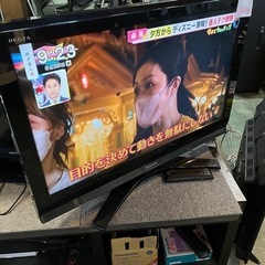 TOSHIBA 32インチ　液晶テレビ　2010年製
