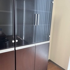 役員室用オフィス家具　書類棚