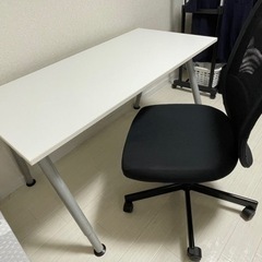 【取引中】オフィステーブルと椅子