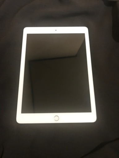 iPad 第6世代　32GB wifiモデル