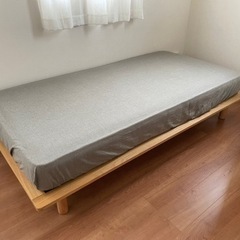 無印製シングルベッド
