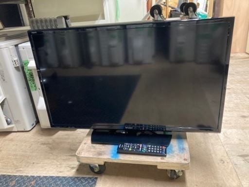 A1628 シャープ液晶テレビ　32型