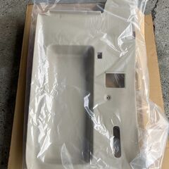 【新車外し】日野 新型レンジャー 4t 純正 内装パネル トリム 運転席側 ベージュ 