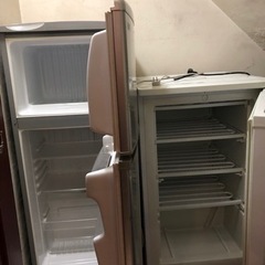 冷凍庫　写真右側　左の冷蔵庫も出品中