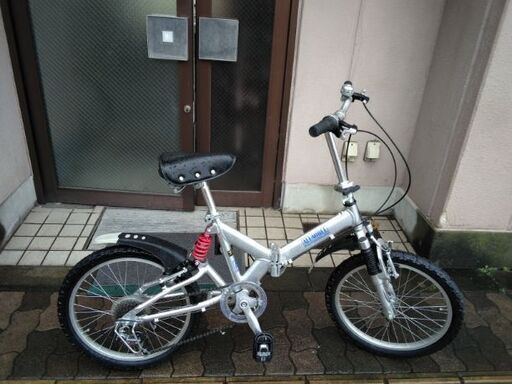 [ALMIBEE]20吋 Wサス搭載折り畳み自転車 アルミ/外装6段/シルバー