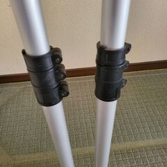 株式会社ヒガシ　アルミ製突っ張りポール　シルバー　２本