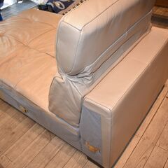 ≪y408≫極美品 展示品 SELUNO 3人用 L字 本革 シェーズロング/カウチ ソファ 2021年 ベージュ 可動式アーム/ヘッドレスト 40918-01