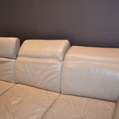 ≪y408≫極美品 展示品 SELUNO 3人用 L字 本革 シェーズロング/カウチ ソファ 2021年 ベージュ 可動式アーム/ヘッドレスト 40918-01