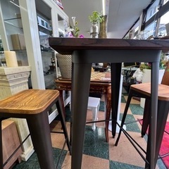 おしゃれなテーブルとイス 3点セット を入荷致しました！！！